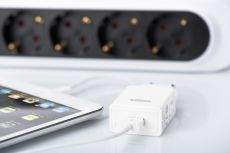 Ednet USB Charging Adaptor 220V (power outlet), for mobile devices USB 5V, 2.1A, color: white, 31810